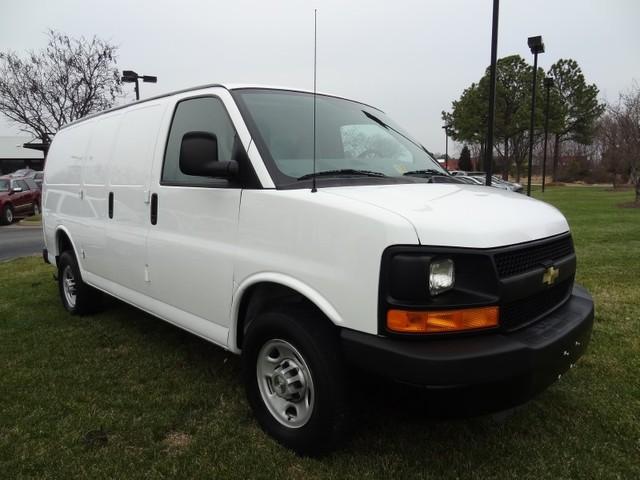 2009 Chevrolet Express LS 4X4