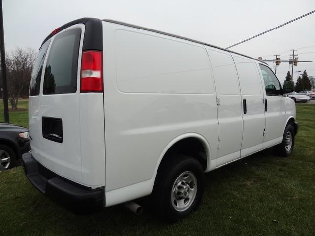 2009 Chevrolet Express LS 4X4