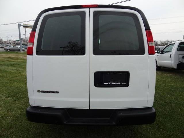 2009 Chevrolet Express LS 4X4