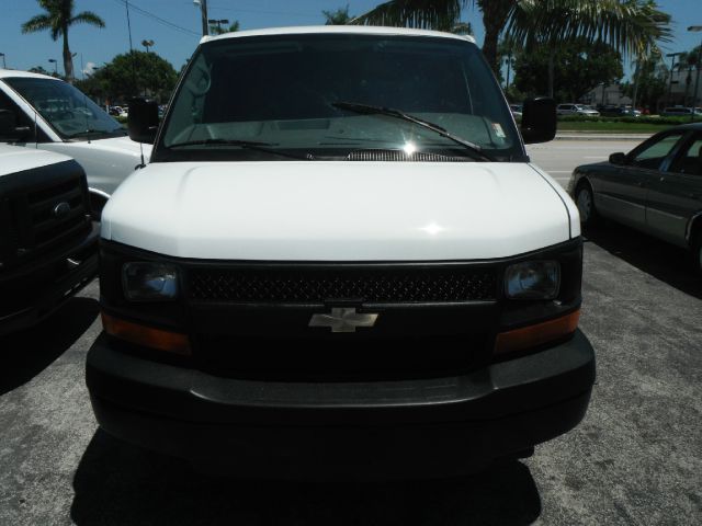 2009 Chevrolet Express REG WB