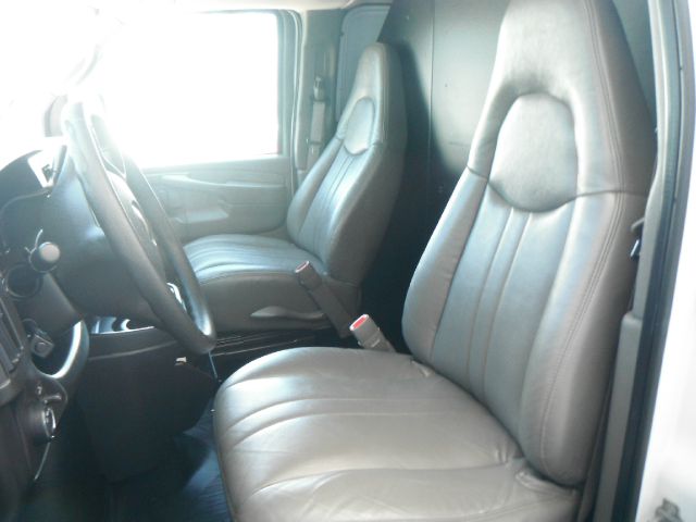 2009 Chevrolet Express REG WB