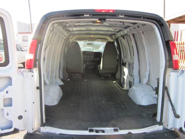 2010 Chevrolet Express 4WD 4-door Tech/entertainment Pkg