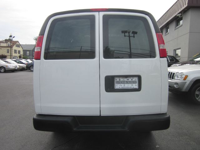 2010 Chevrolet Express Coupe 4D