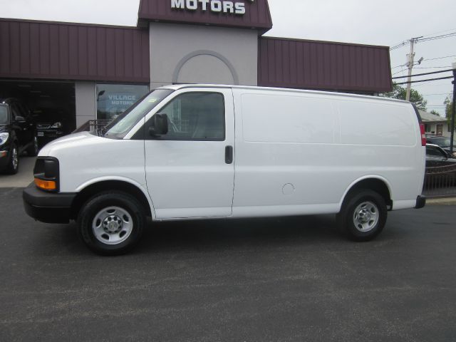 2010 Chevrolet Express Coupe 4D