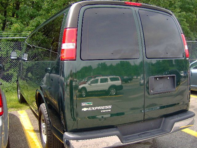 2010 Chevrolet Express 114.6 XLT W/rear Door Privacy Glass