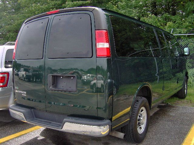 2010 Chevrolet Express 114.6 XLT W/rear Door Privacy Glass