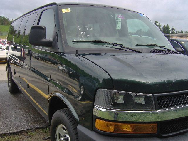 2010 Chevrolet Express 114.6 XLT W/rear Door Privacy Glass