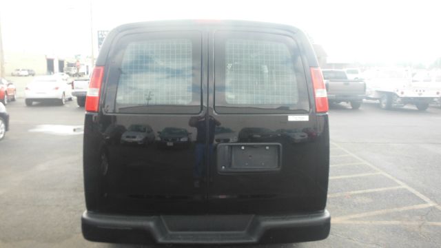 2010 Chevrolet Express 750i 4dr Sdn