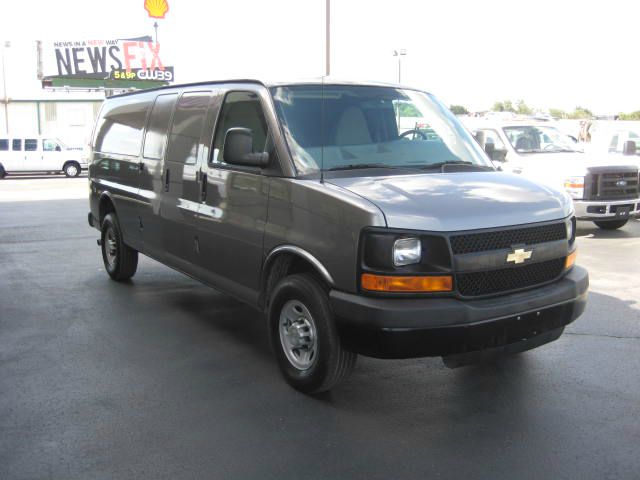 2010 Chevrolet Express RE CAB STX