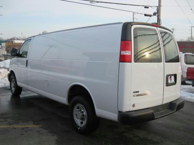 2010 Chevrolet Express Unknown