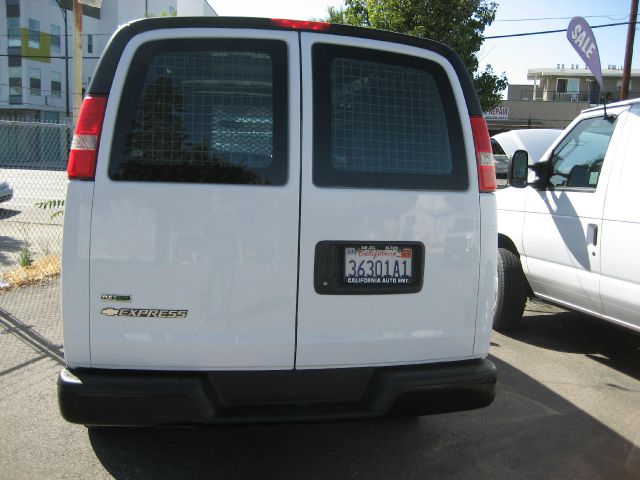 2010 Chevrolet Express Coupe 4D