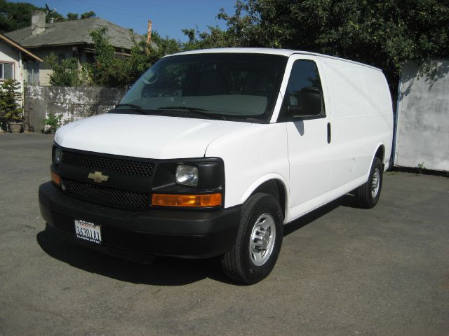 2010 Chevrolet Express Coupe 4D