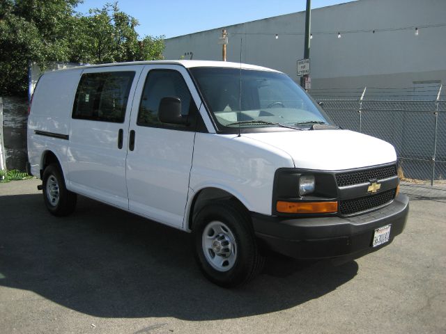 2010 Chevrolet Express Coupe 4D