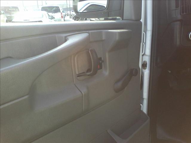 2010 Chevrolet Express Leather / Sunroof