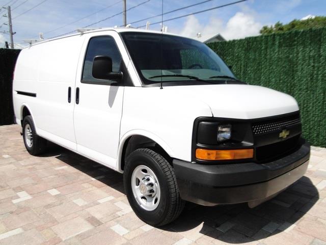 2010 Chevrolet Express SV 4dr SUV