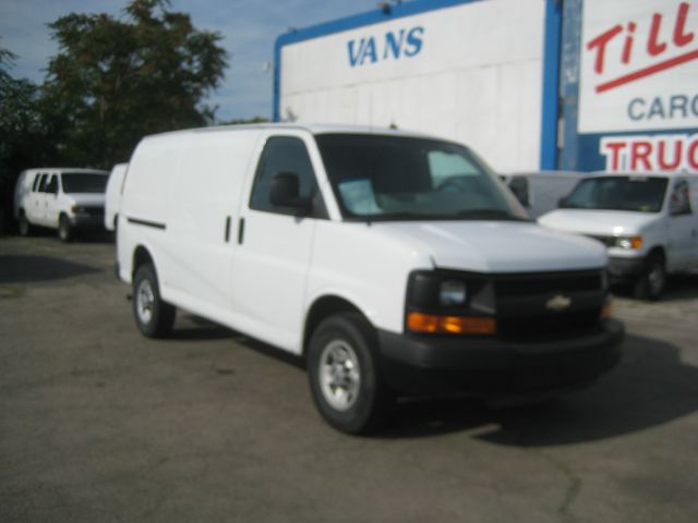 2010 Chevrolet Express Coupe 4D