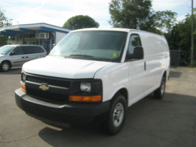 2010 Chevrolet Express Coupe 4D