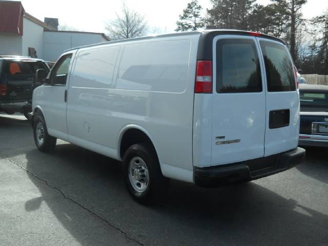 2010 Chevrolet Express 4WD 4-door Tech/entertainment Pkg