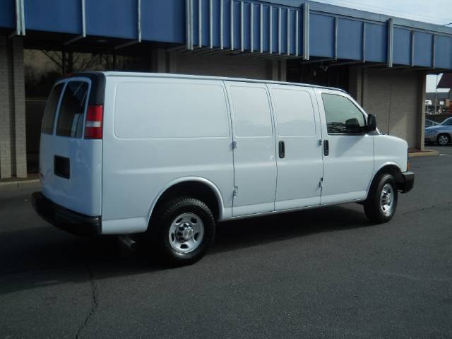 2010 Chevrolet Express 4WD 4-door Tech/entertainment Pkg