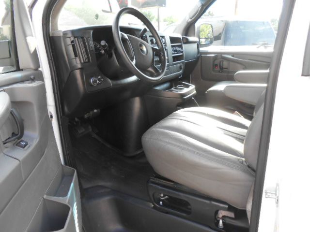 2011 Chevrolet Express 750i 4dr Sdn