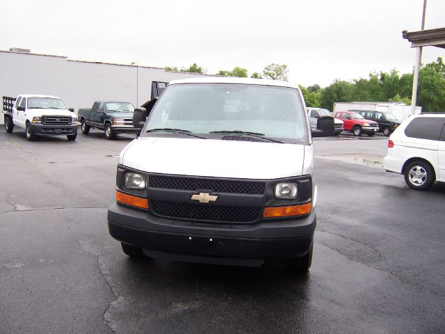 2011 Chevrolet Express 750li 4dr Sdn Sedan