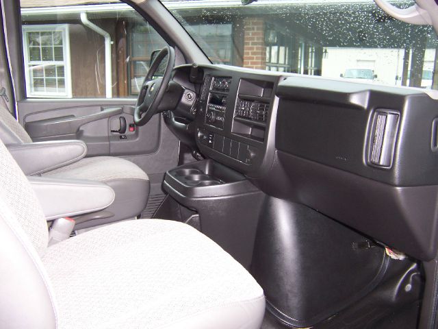 2011 Chevrolet Express 750li 4dr Sdn Sedan