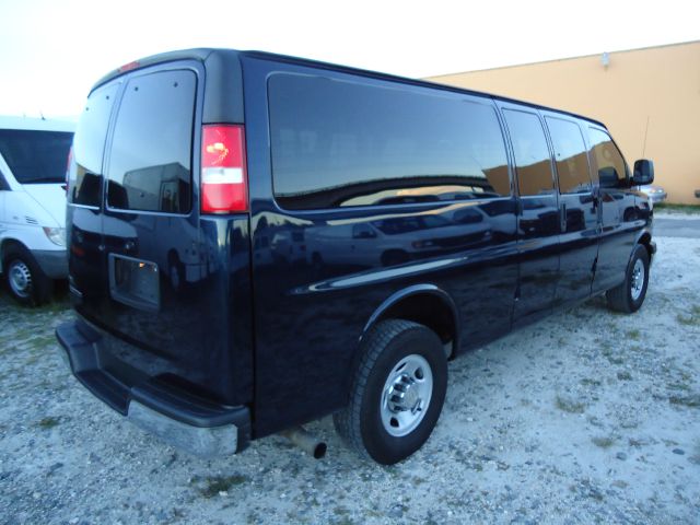 2011 Chevrolet Express V6 Luxury Collection