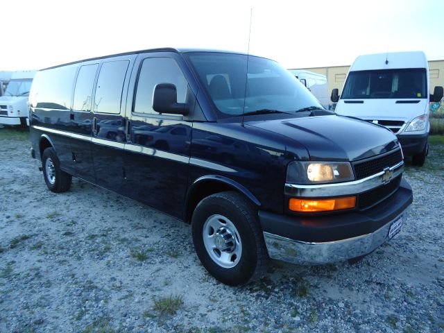 2011 Chevrolet Express V6 Luxury Collection