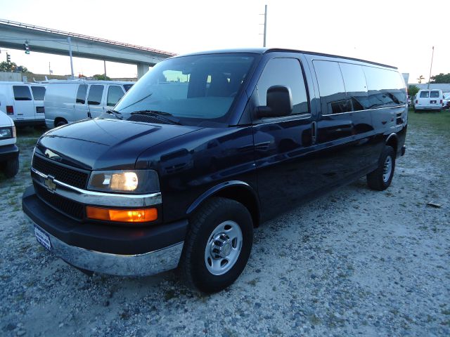 2011 Chevrolet Express V6 Luxury Collection