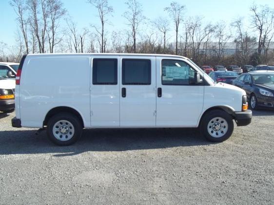 2013 Chevrolet Express CE 1.8