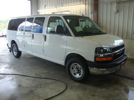 2013 Chevrolet Express V6 5-speed AT With Navigation System