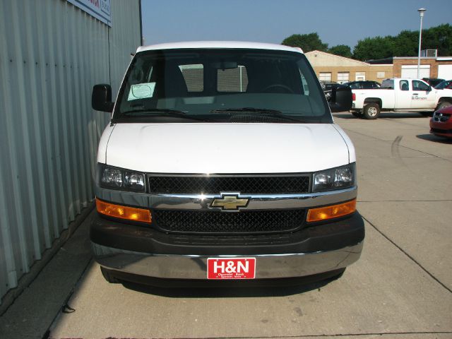 2013 Chevrolet Express 750i 4dr Sdn