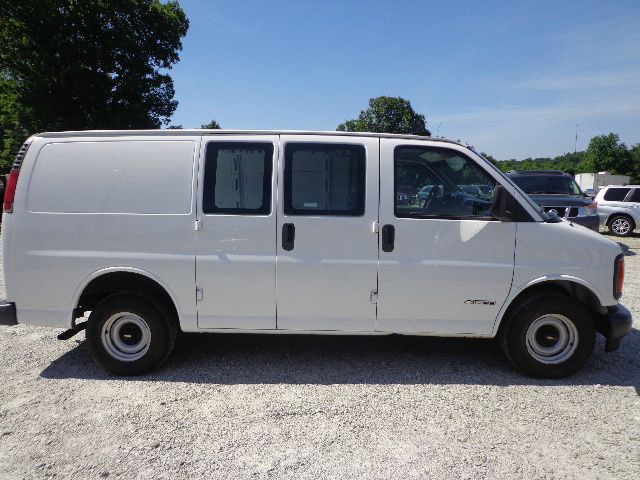 2001 Chevrolet Express Cargo XLT Regular Cab 4x4