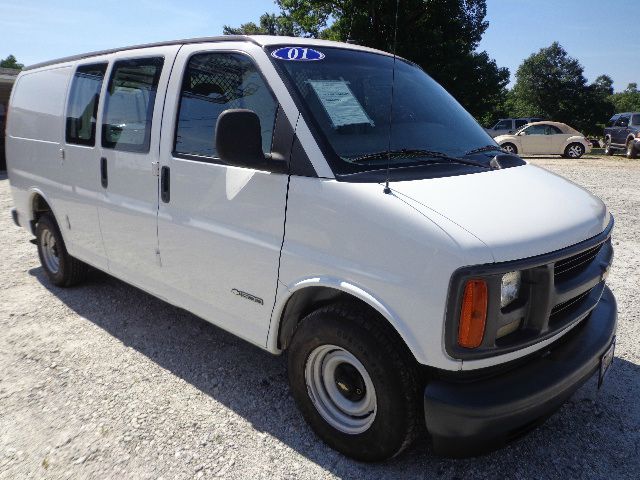 2001 Chevrolet Express Cargo XLT Regular Cab 4x4