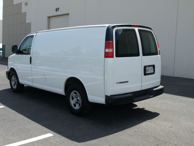 2008 Chevrolet Express Cargo Ford F250 FX4 Lariat