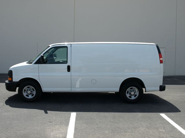 2008 Chevrolet Express Cargo Ford F250 FX4 Lariat