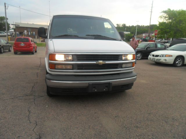 1998 Chevrolet G1500 GLS AUTO Ca/ne