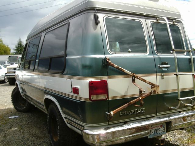 1990 Chevrolet G20 Eddie Bauer 6.0L