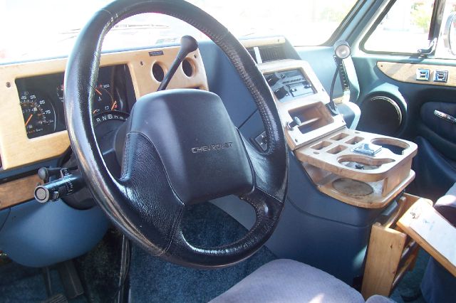 1992 Chevrolet G20 Eddie Bauer 6.0L