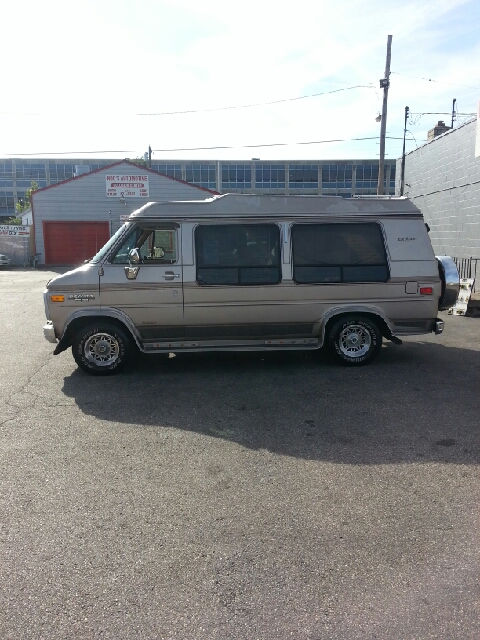 1994 Chevrolet G20 Eddie Bauer 6.0L