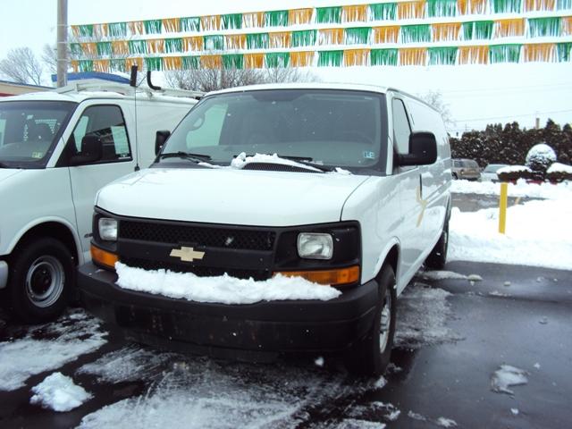 2007 Chevrolet G2500 Base