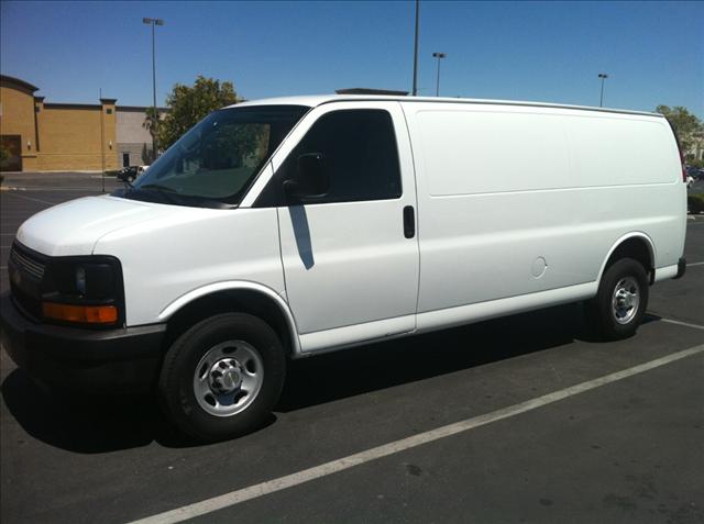 2007 Chevrolet G2500 Unknown