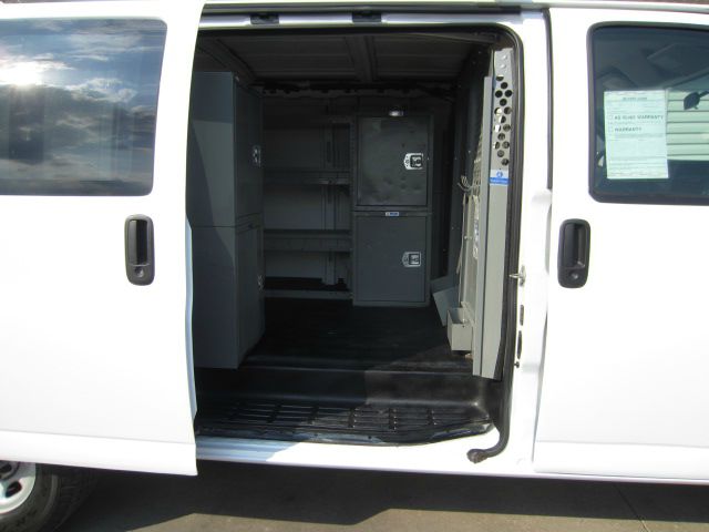 2007 Chevrolet G2500 Coupe 4D