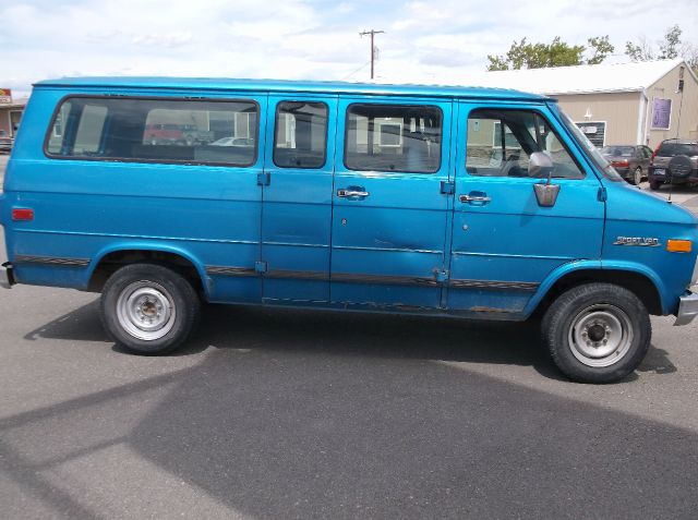 1994 Chevrolet G30 SportVan 2.0T Quattro AT