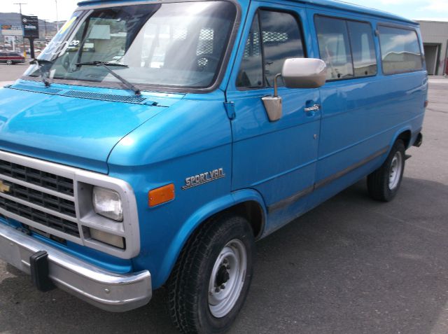 1994 Chevrolet G30 SportVan 2.0T Quattro AT