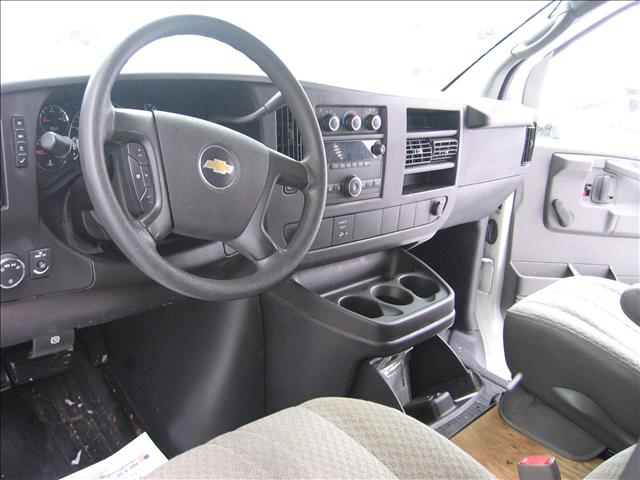 2008 Chevrolet G3500 Base