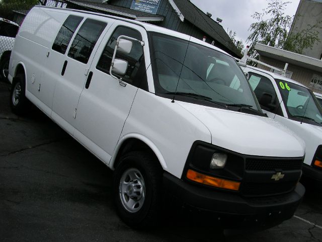 2008 Chevrolet G3500 4WD SLT