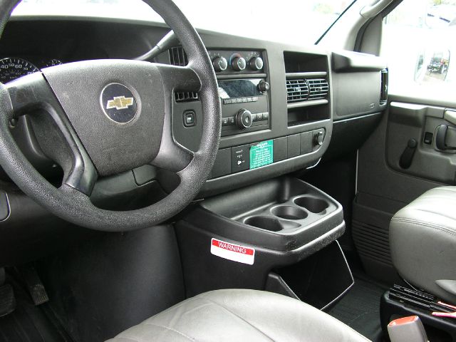 2008 Chevrolet G3500 4WD SLT