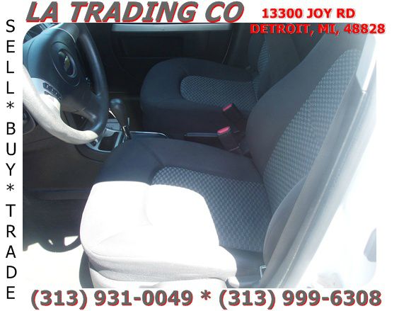 2008 Chevrolet HHR 2 Dr STD Hatchback