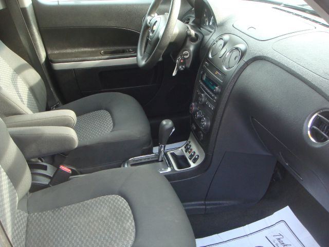 2008 Chevrolet HHR 4dr Sdn I4 CVT 2.5 Sedan